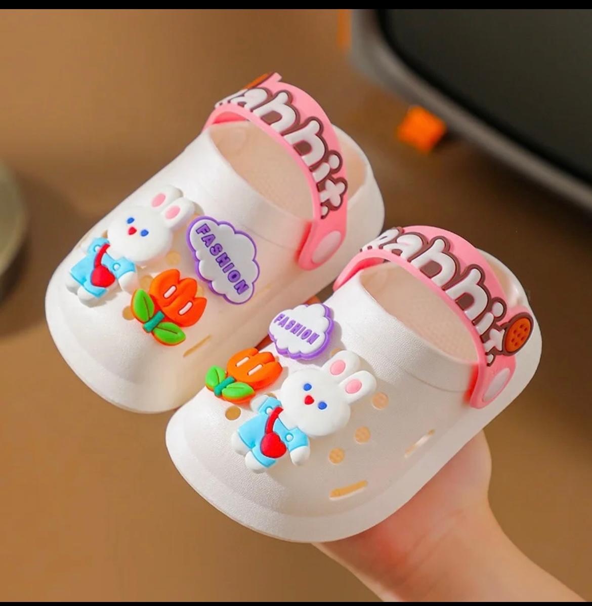 Comfortable Kids Sandals, Fashionable clogs, shoes