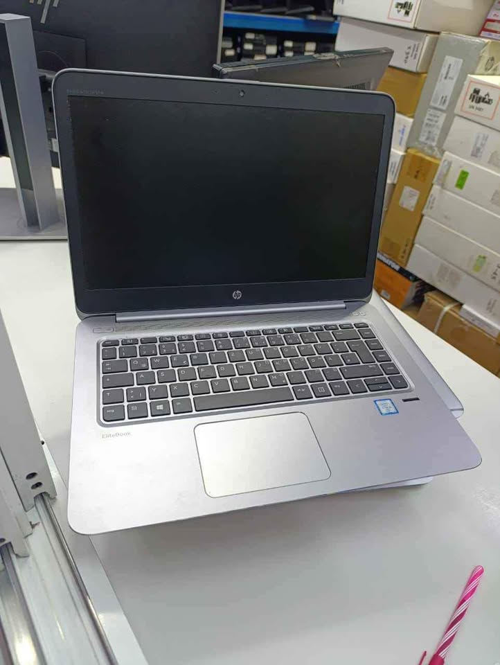 Black Friday 🛍️ 🛍️ 🛍️HP laptop na offer Intel ® Core ™ i5..2.65ghz clock ,8GB RAM 256gb SSD Display LED Windows 10 pro Wifi and Bluetooth VGA and HDMI ports Battery life 3 to 4 hrs Original adapter