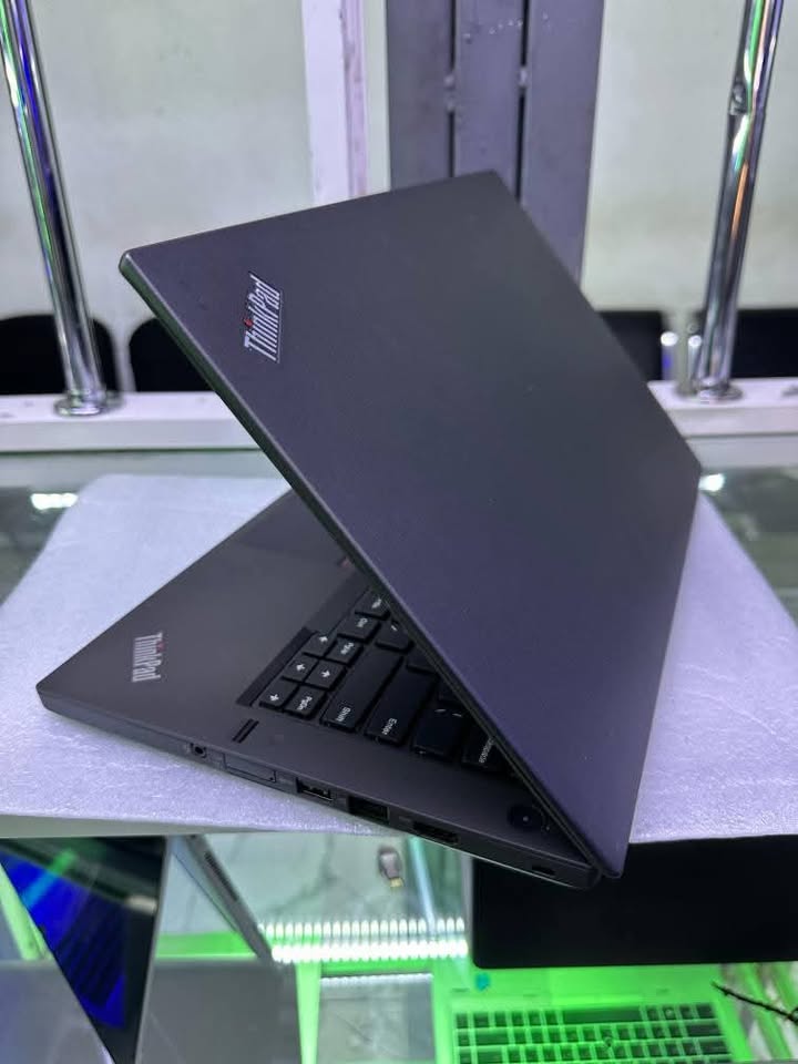 Special Offer Refurbished Lenovo ThinkPad T460 Laptop Intel Core i5 with 8GB RAM 256GB SSD 14'' Inch Refurb
Lenovo ThinkPad T460, this is a great  8GB 256GB SSD 14" Inch Windows 10 Professional Laptop