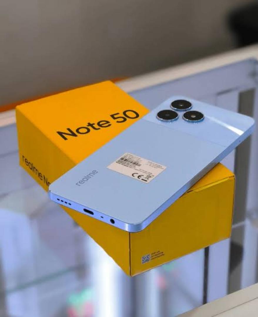 The Realme Note 50 256GB showcases a contemporary design with a sleek finish, often available in vibrant colors. It features a 6.5-inch HD+ display, providing clear visuals and vibrant colors, ideal f