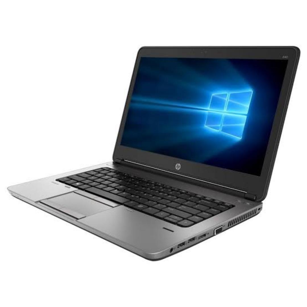 Black Friday 🛍️ 🛍️ 🛍️HP laptop na offer Intel ® Core ™ i5..2.65ghz clock ,8GB RAM 256gb SSD Display LED Windows 10 pro Wifi and Bluetooth VGA and HDMI ports Battery life 3 to 4 hrs Original adapter