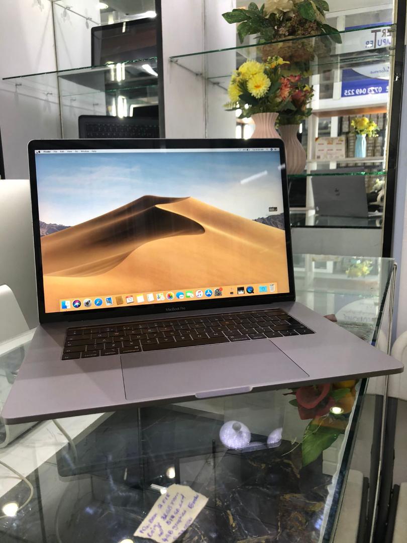 [Anniversary Deals] Macbook pro 2018, Core i9 32GB RAM 4GB RADEON GRAPHICS 512GB SSD 15", The MacBook Pro 2018 is a versatile, light laptop offer powerful performance For gaming and coding, ML,Autocad