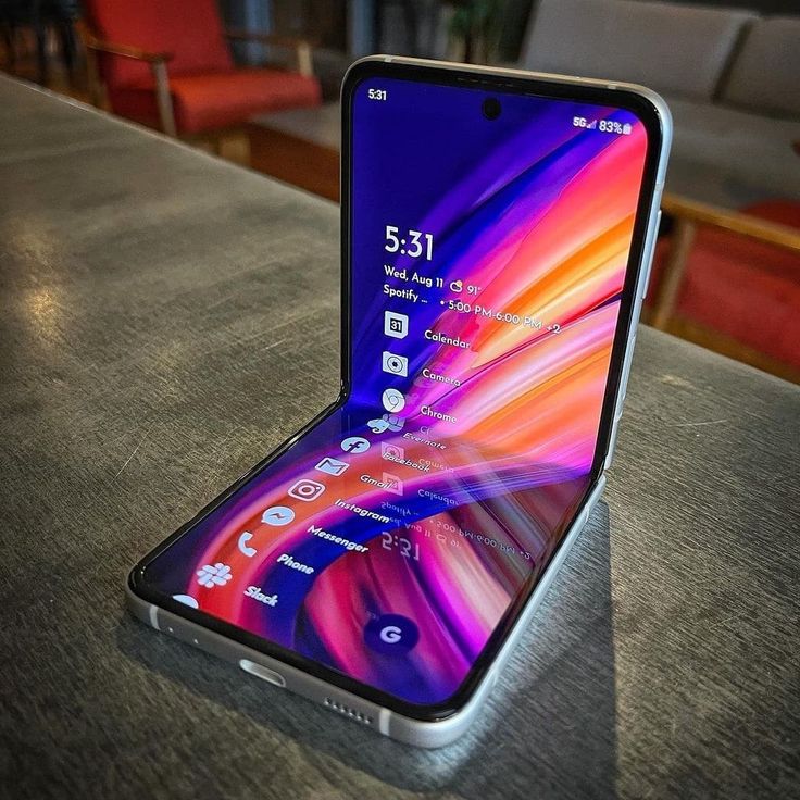 Samsung GALAXY Z FLIP 3 5G-8+256GB- Duos Nano Sim With E Sim-Phantom                                                                                                                                   .