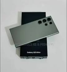 Samsung Galaxy S23 Ultra 12/256GB storage BLACK 6.8-inch Dynamic AMOLED 2X displaySnapdragon 8 Gen    2 processor
Quad-camera system: 108MP Wide, 12MP Ultrawide, 10MP Telephoto, 10MP Periscope Tel