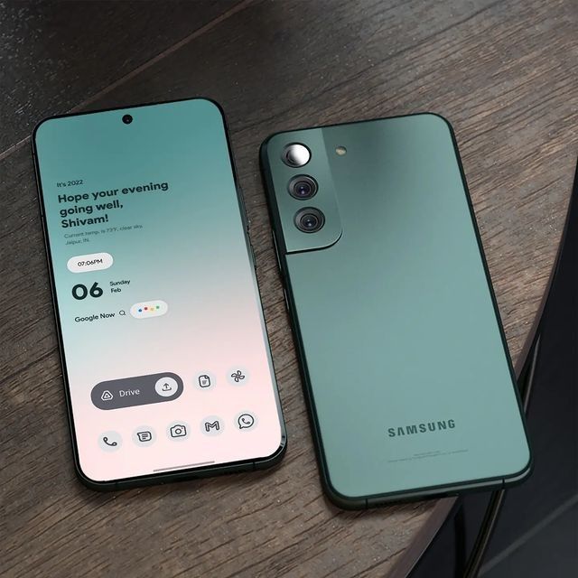 Samsung Galaxy S21 Ultra 12/256GB BLACK 6.2-inch Dynamic AMOLED 2X display
256GB storage
Snapdragon 8 Gen 1 processor
Quad-camera system: 108MP Wide, 12MP Ultrawide,EX UK