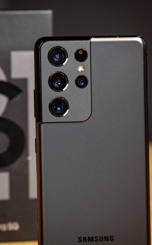 Samsung Galaxy S21 Ultra 12/256GB BLACK 6.2-inch Dynamic AMOLED 2X display
256GB storage
Snapdragon 8 Gen 1 processor
Quad-camera system: 108MP Wide, 12MP Ultrawide,EX UK