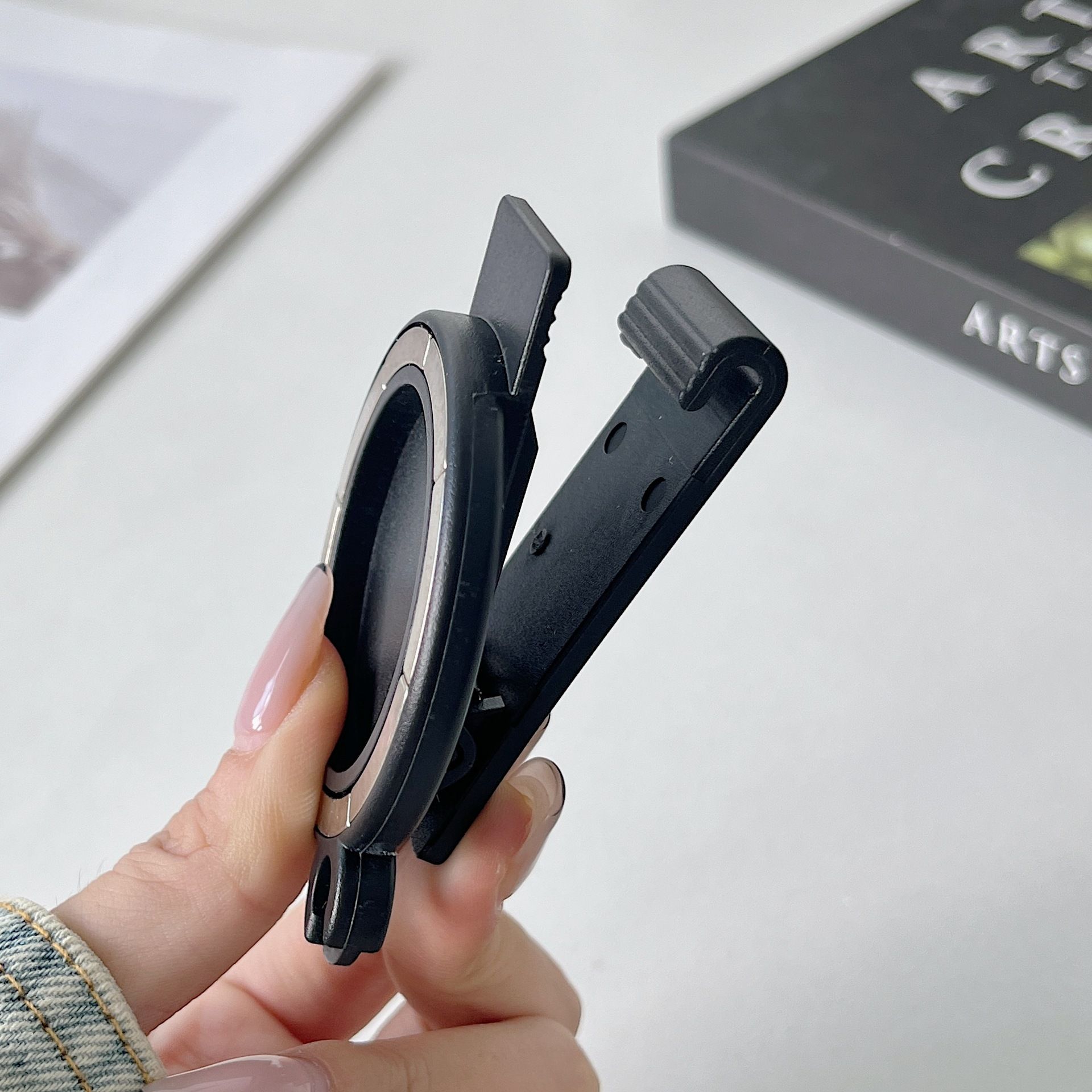 Free Hands Magnetic Belt Clip Holder Mobile Phone Holder Backpack Clip Metal Hook Spring Rope for Magsafe IPhone Accessories