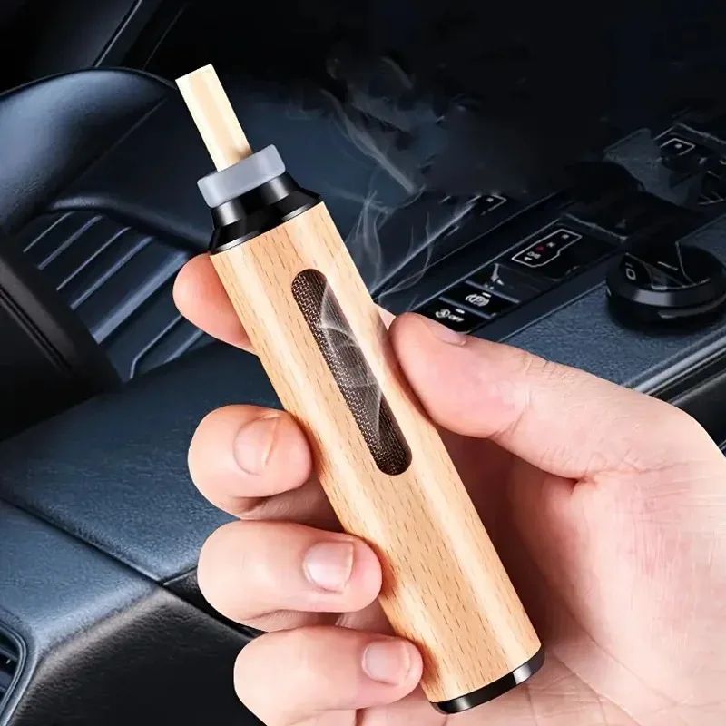 Car ashtray that doesn't drop ashes, in-car cigarette lighter, portable anti-ash cigarette holder, portable non-flicking car ashtray.