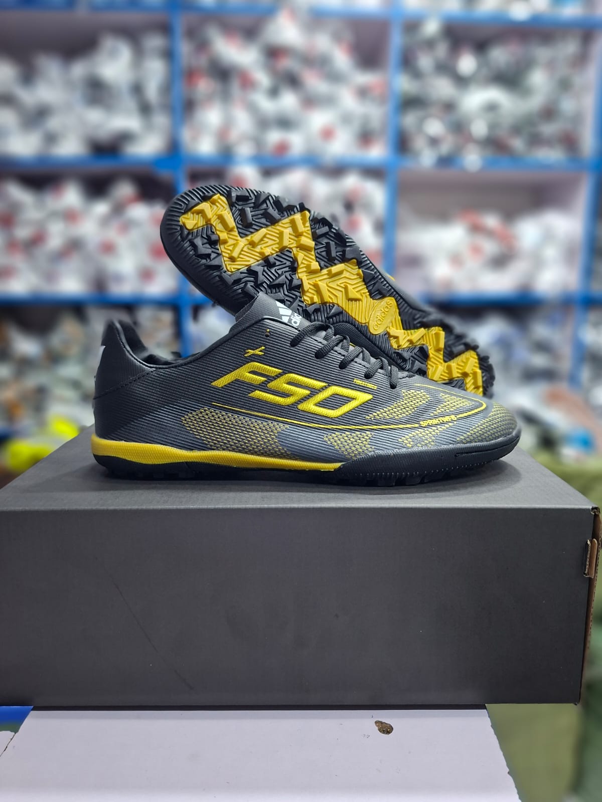 NEW ARRIVALS 🔥🔥🔥🔥🔥High Quality F50 Trainer Football Soccer boots🔥🔥🔥🔥🔥 A  very good Quality and very comfortable