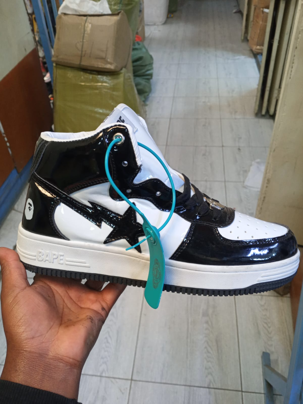 ⚡HIGH QUALITY ⚡BAPESTAR fashion unisex sneakers NEW ARRIVAL fashion shoes ❤️‍🔥🔥 available