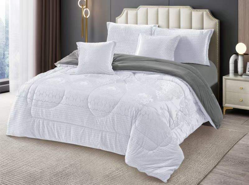 Silk Duvet cover 1  Bedsheets 2 Pillows , 2 Throw Pillow Cases size 6*7