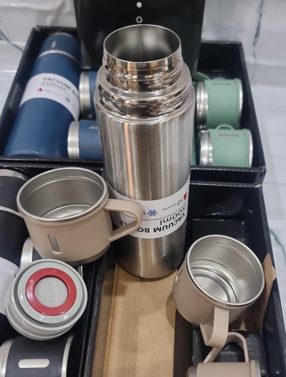 Black gift pack Steel Vacuum Flask Set with 3 Steel Cups Combo-Thermocup set  (500ml thermocup +3 cups 130ml)