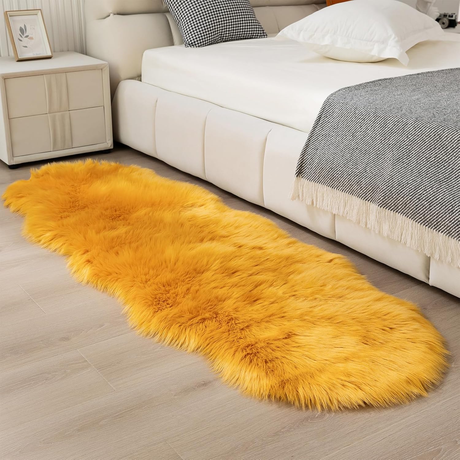Fluffy faux fur dashboard/bedside Chiwawa Mat Fish design-Fluffy Coarse Wool Carpet, Suitable for Bedroom Floor, Sofa Cushion, Living Room  Bedside Carpet