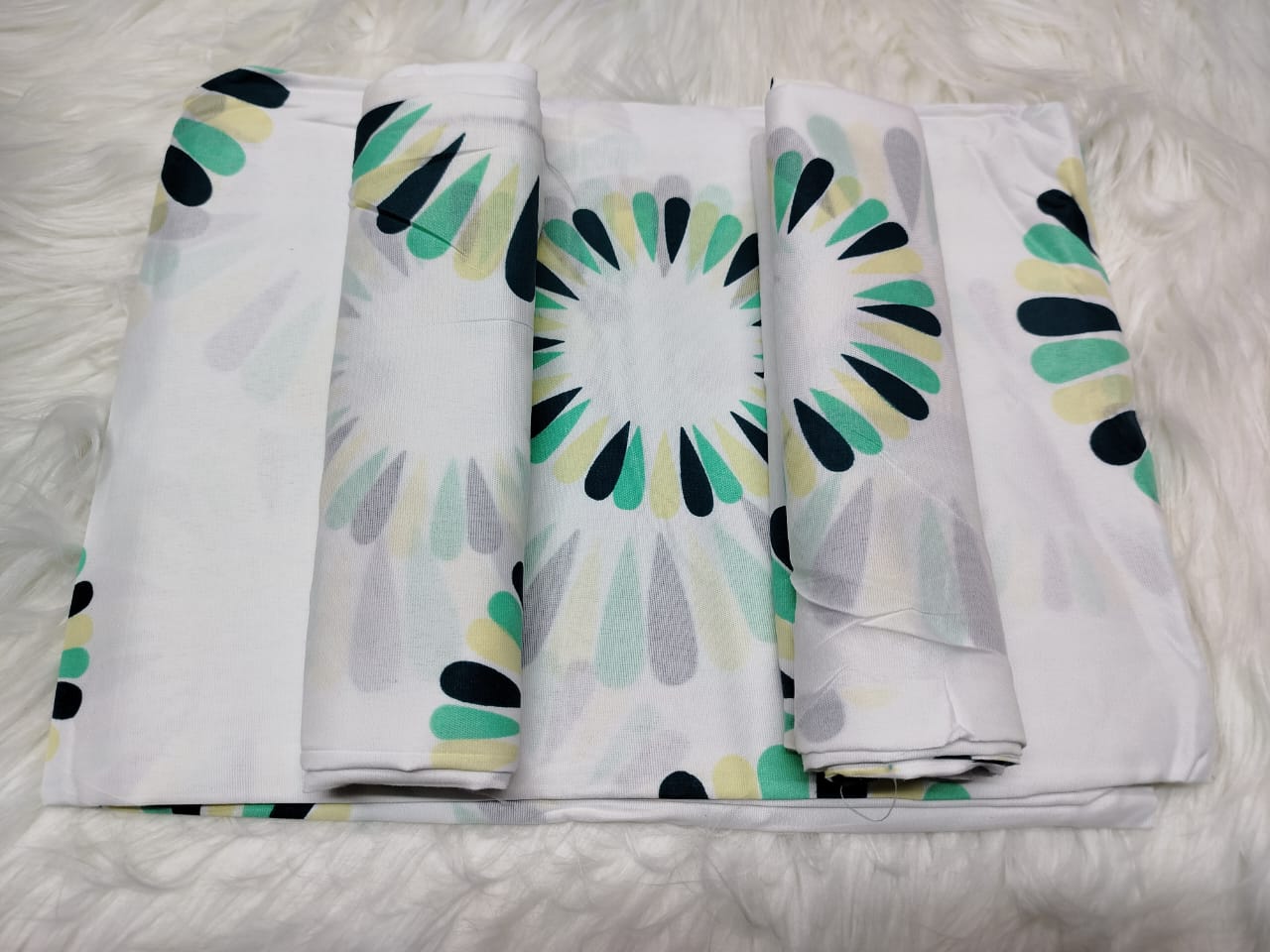 【 Promotion】5x6 Bedsheet Set 4 Pcs (2 Bedsheets & 2 Pillowcases)