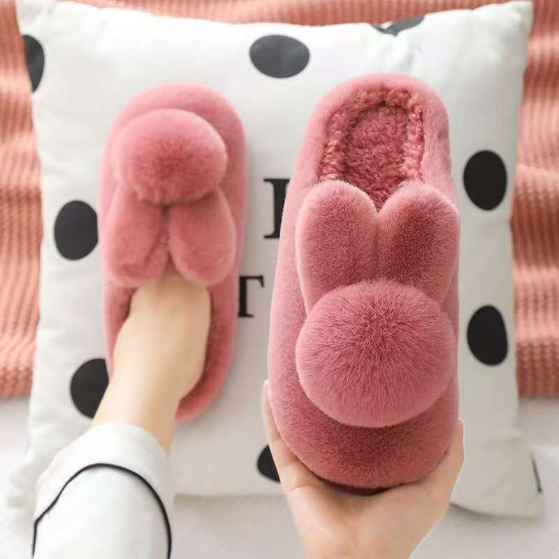 FASHION & ELEGANT: Breathable warm soft plush along with trendy faux fur design makes these womens slippers stylish and practical. Easily slides in whenever you want your feet relaxed. They match well