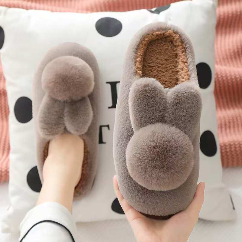 FASHION & ELEGANT: Breathable warm soft plush along with trendy faux fur design makes these womens slippers stylish and practical. Easily slides in whenever you want your feet relaxed. They match well