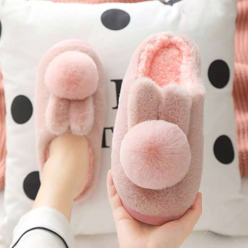 FASHION & ELEGANT: Breathable warm soft plush along with trendy faux fur design makes these womens slippers stylish and practical. Easily slides in whenever you want your feet relaxed. They match well