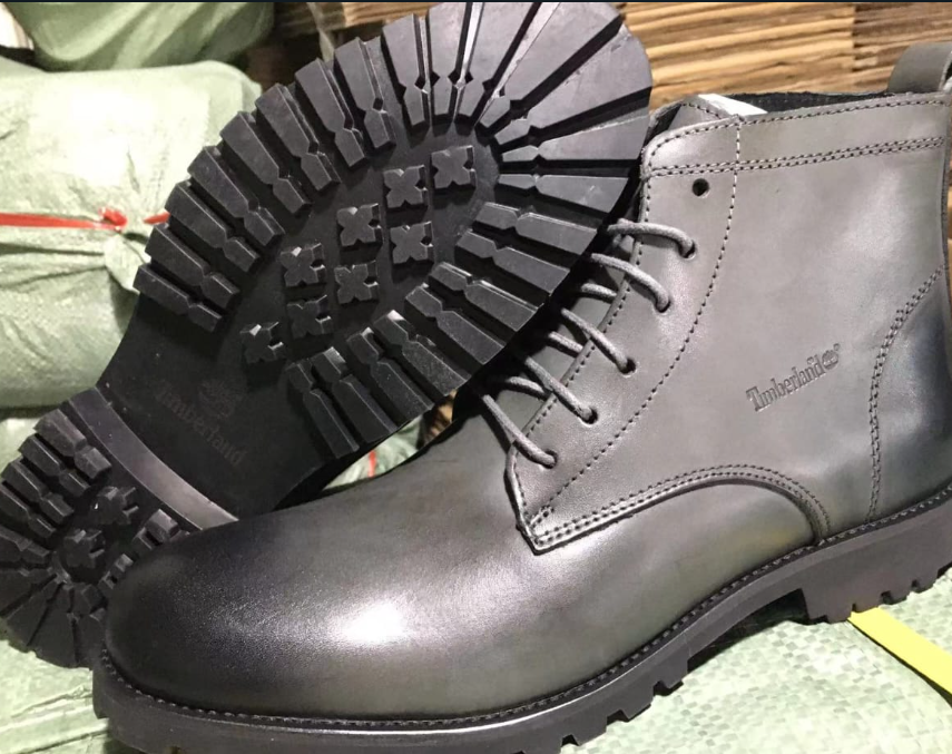 Shop for affordable and best quality clark boots at the Best Price in Kenya.. Get these elegant and stylish clark boots in different colours at the most affordable price online.Hurry!Order now.