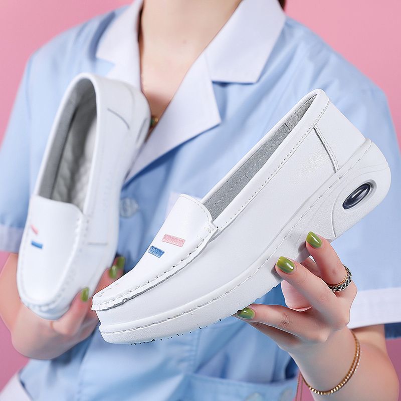 Women's Casual Loafers Flats Slip On Leather Shoes Lightweight Walking Shoes Ladies Classic Boat Shoes White Shoes Comfortable Work Shoes