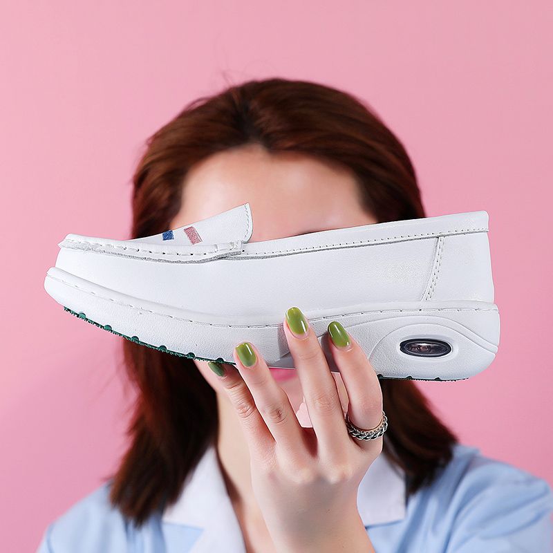 Women's Casual Loafers Flats Slip On Leather Shoes Lightweight Walking Shoes Ladies Classic Boat Shoes White Shoes Comfortable Work Shoes