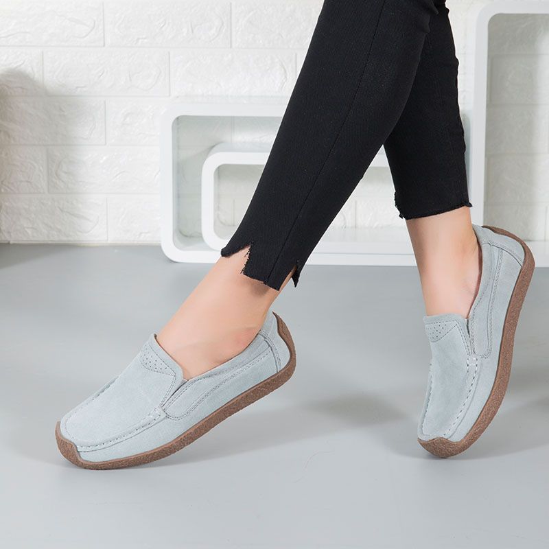 Women's Casual Loafers Flats Slip On Leather Shoes Lightweight Walking Shoes Ladies Classic Boat Shoes Comfortable Work Shoes