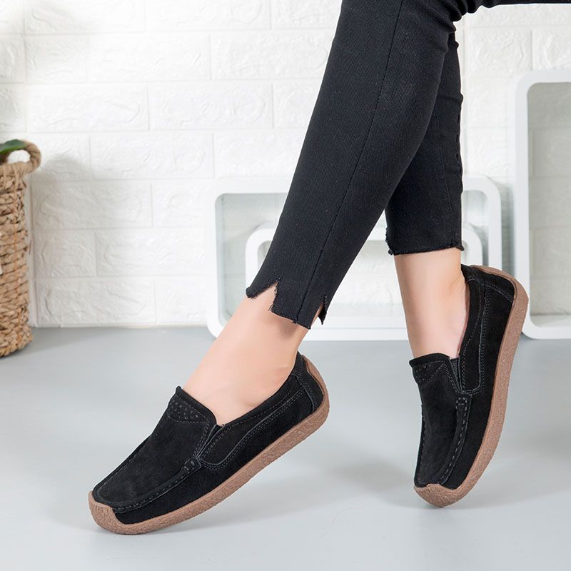 Women's Casual Loafers Flats Slip On Leather Shoes Lightweight Walking Shoes Ladies Classic Boat Shoes Comfortable Work Shoes