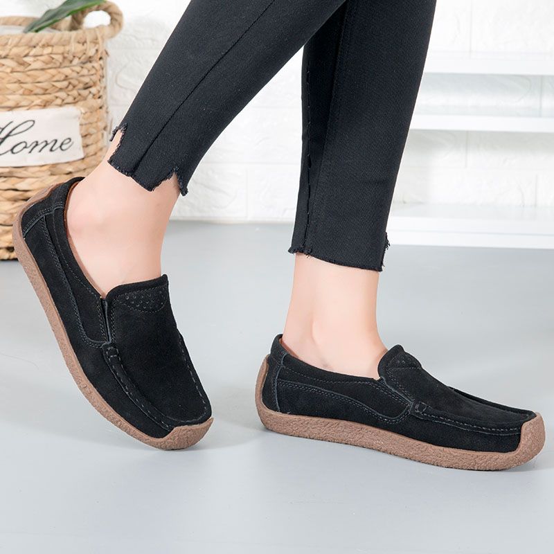 Women's Casual Loafers Flats Slip On Leather Shoes Lightweight Walking Shoes Ladies Classic Boat Shoes Comfortable Work Shoes