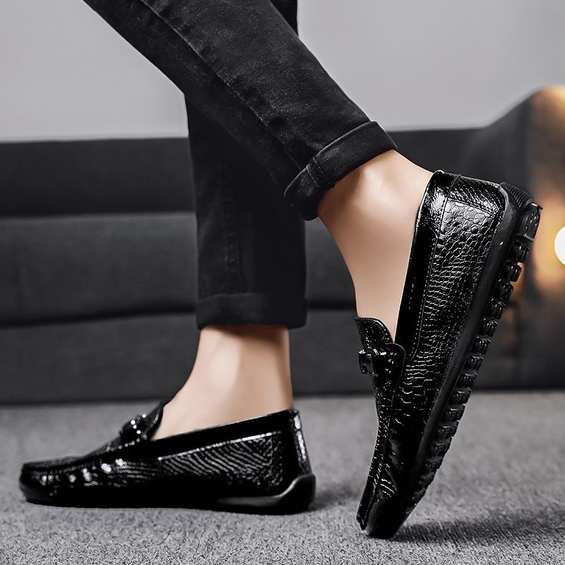 Men's Casual Loafers Slip On Leather Shoes Comfortable Lightweight Driving Shoes Male Moccasins Classic Penny Loafer Flats Boat Shoes Outdoor Walking Shoes