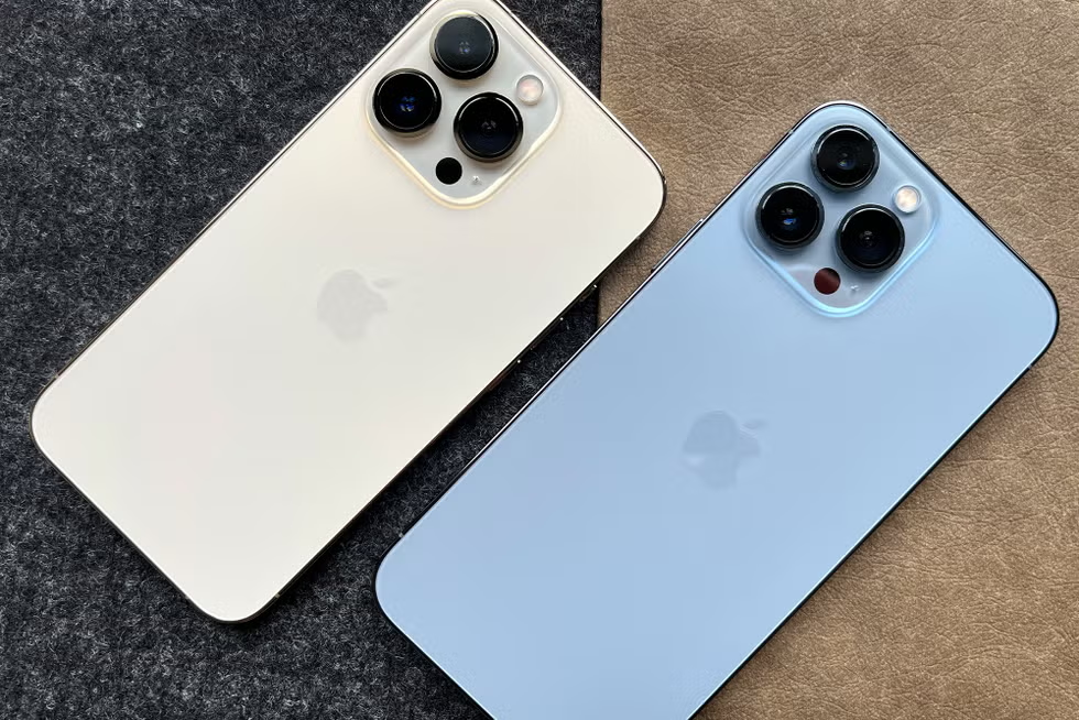 Refurbished  Apple iPhone 13 Pro 6.1" 5G Smartphone - A15 Bionic Chip, 6GB RAM, 128GB/256GB ROM, Triple 12MP Camera, Face ID