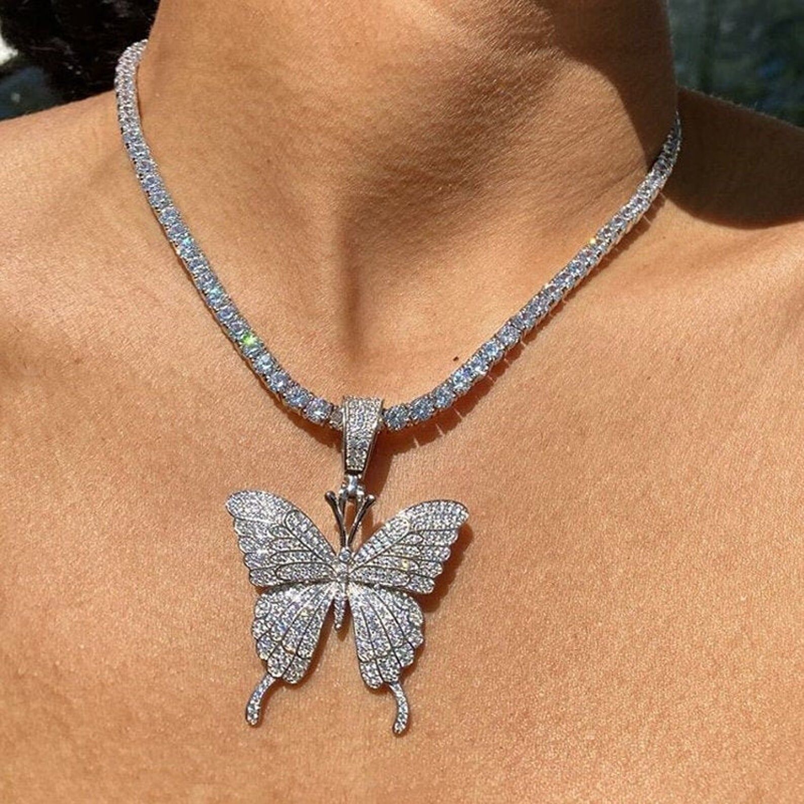 Women's Fashion Sparking Fully Iced Out Crystal Pave Butterfly Pendant Cubic Zircon 3D Butterfly Pendant Necklace Fashion Jewelry for Women Bling Tennis Chain Crystal Choker
