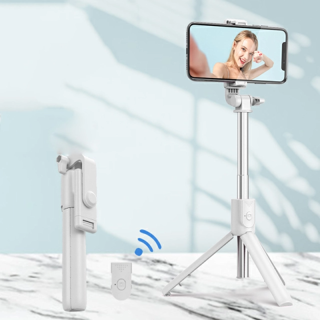 Wireless bluetooth selfie stick foldable mini tripod with fill light shutter remote control for IOS Android Smart phone