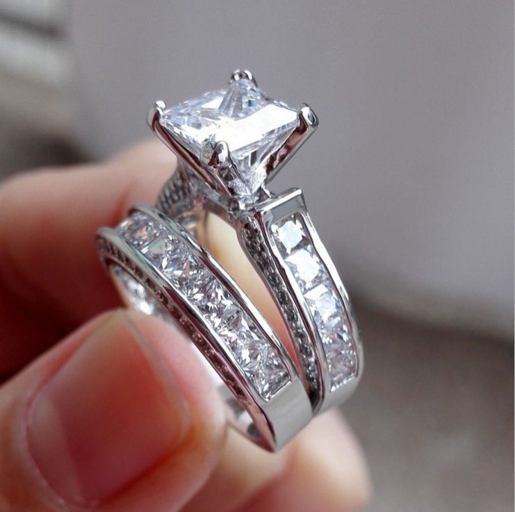 Women&apos;s Ring Zircon Diamond Wedding Rings a pair of Diamond Set lady&apos;s Rings Dress Jewelry Gift Silver Filled Jewelry Promise Engagement Rings For Women