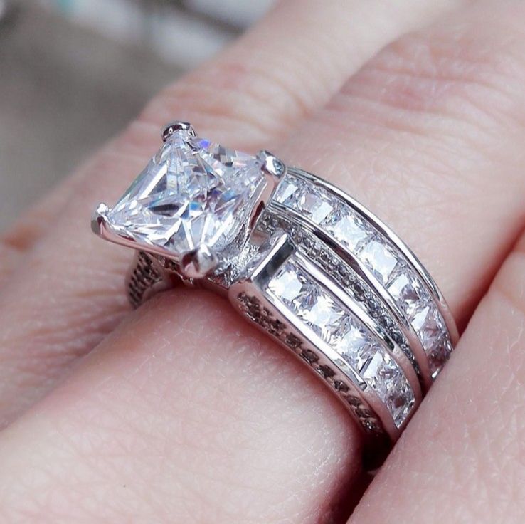 Women&apos;s Ring Zircon Diamond Wedding Rings a pair of Diamond Set lady&apos;s Rings Dress Jewelry Gift Silver Filled Jewelry Promise Engagement Rings For Women
