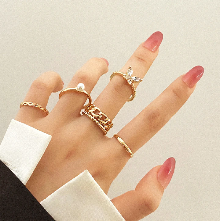 Rings Explosive 5-piece Set Inlaid Pearl Butterfly Ring Creative Fashion Joint Ring Alloy Personality Chain Open Ring Full Diamond Adjustable Any Size Gift for Friends