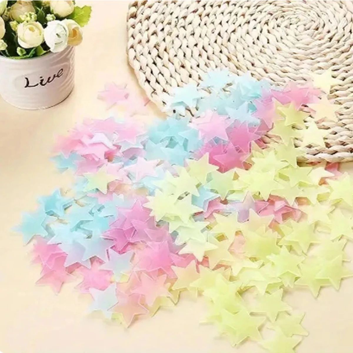100Pcs 3cm  Luminous Star Stickers Background Wall Decoration Bedroom Glow Stickers Fluorescent Stereo Wall Stickers