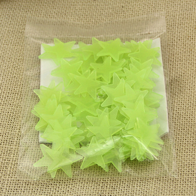 100Pcs 3cm  Luminous Star Stickers Background Wall Decoration Bedroom Glow Stickers Fluorescent Stereo Wall Stickers