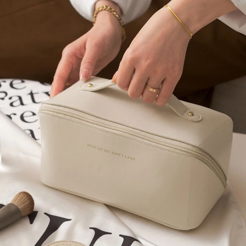 Large Capacity Cosmetic Bag Cosmetic Storage Bag PU Leather Portable Travel Toiletry Bag Women Cosmetic Bag Toiletries Organizer