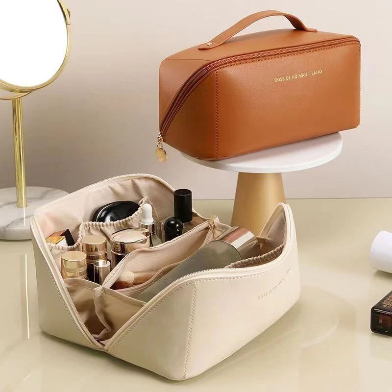 Large Capacity Cosmetic Bag Cosmetic Storage Bag PU Leather Portable Travel Toiletry Bag Women Cosmetic Bag Toiletries Organizer