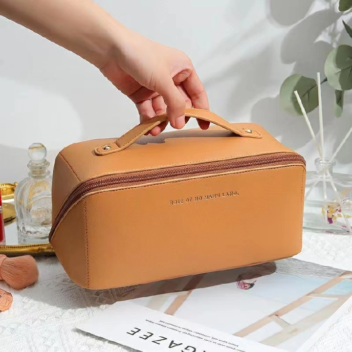 Large Capacity Cosmetic Bag Cosmetic Storage Bag PU Leather Portable Travel Toiletry Bag Women Cosmetic Bag Toiletries Organizer