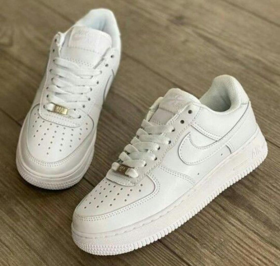Air Force 1 sneakers