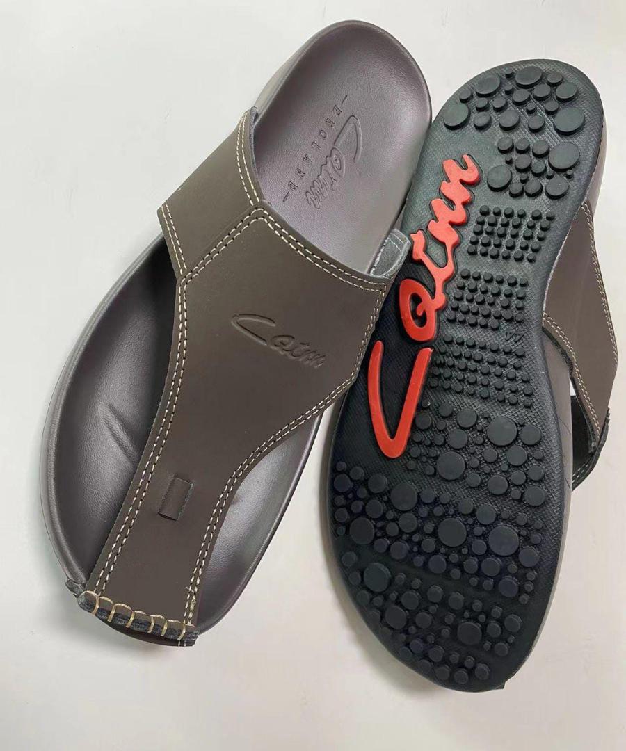 outdoor men`s open shoes brown