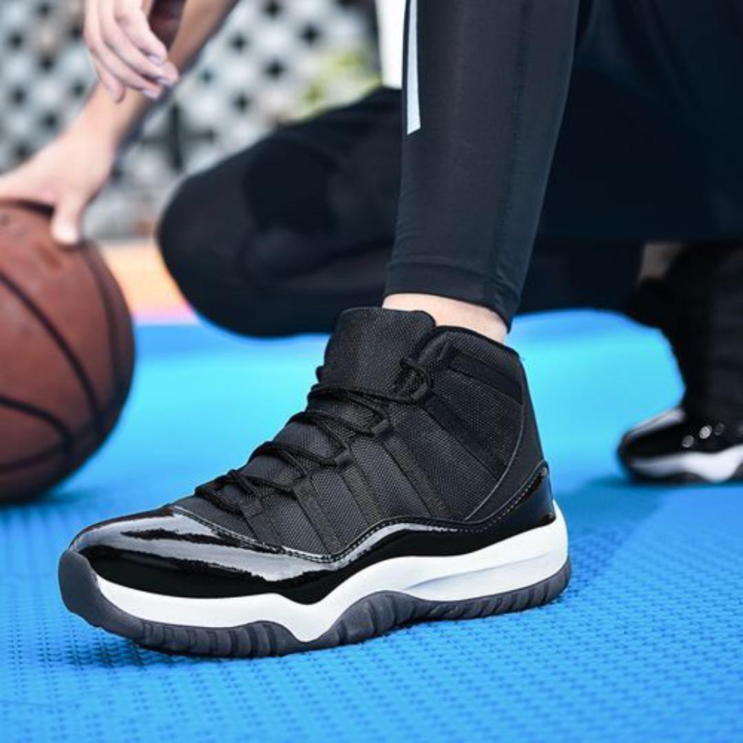 High-top Sneakers Men Basketball Shoes  High Quality Outdoor Sports Shoes Students Competition Professional Athletic Basketball Sneakers Training Shoes Non-slip Male Footwear Black