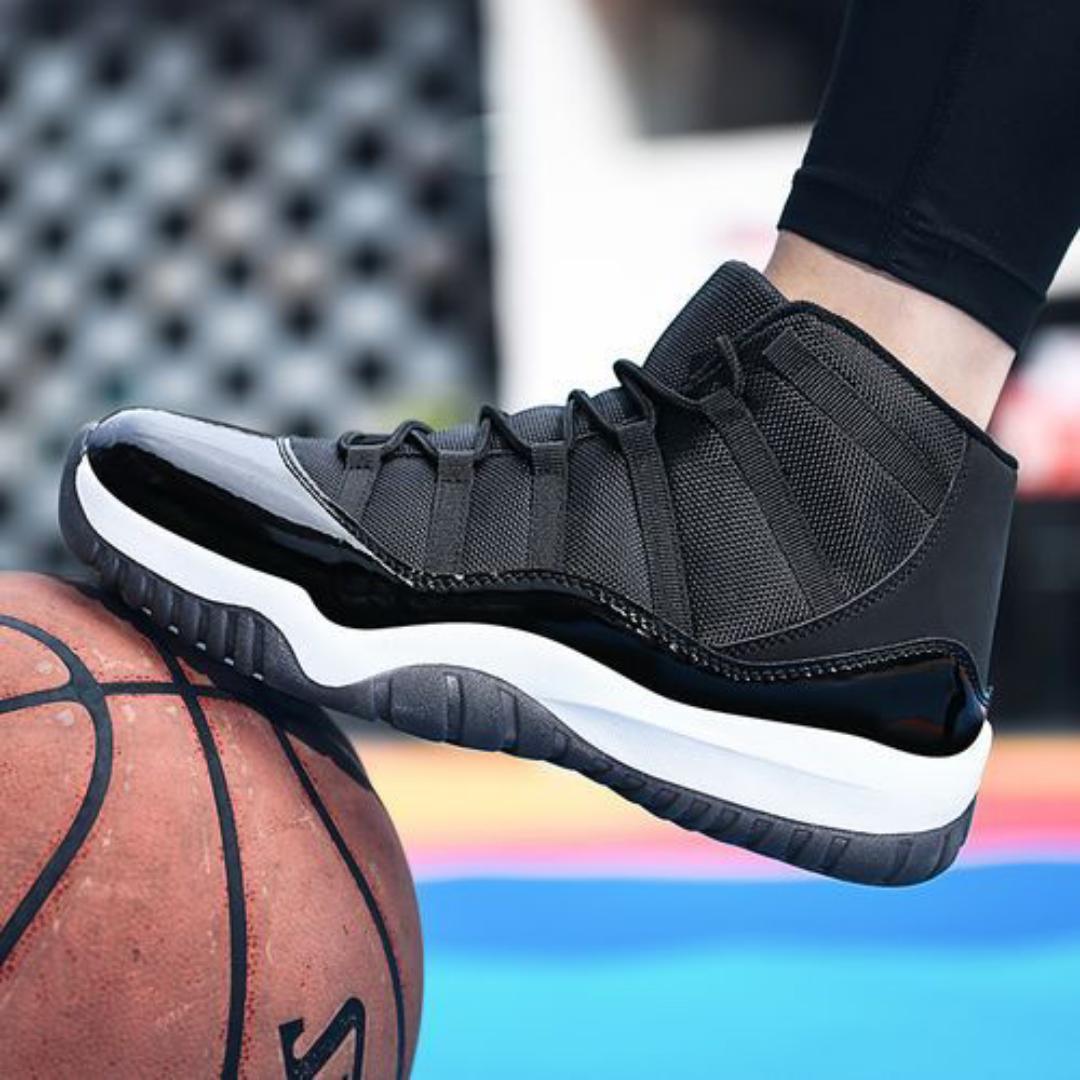 High-top Sneakers Men Basketball Shoes  High Quality Outdoor Sports Shoes Students Competition Professional Athletic Basketball Sneakers Training Shoes Non-slip Male Footwear Black