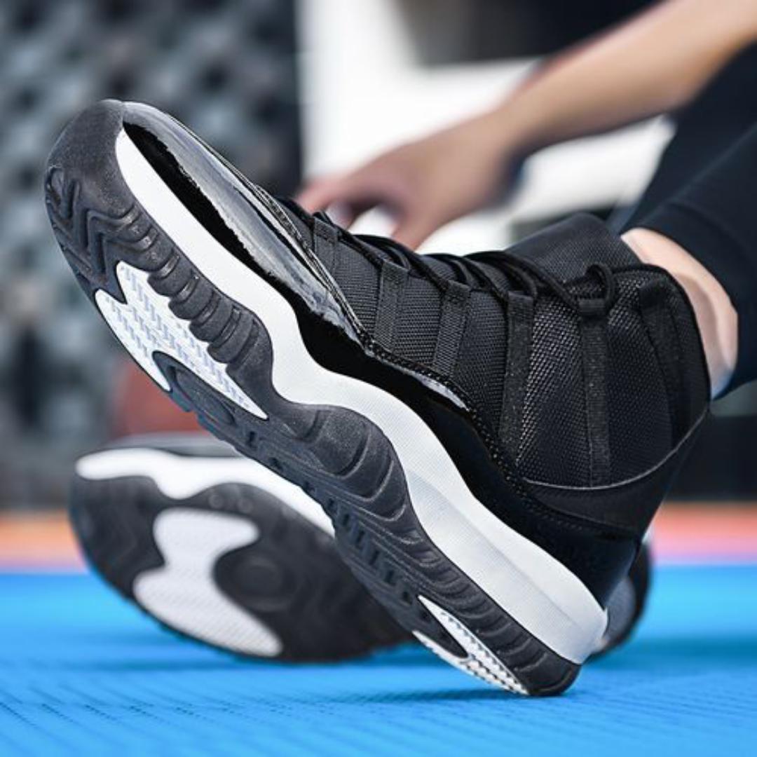 High-top Sneakers Men Basketball Shoes  High Quality Outdoor Sports Shoes Students Competition Professional Athletic Basketball Sneakers Training Shoes Non-slip Male Footwear Black