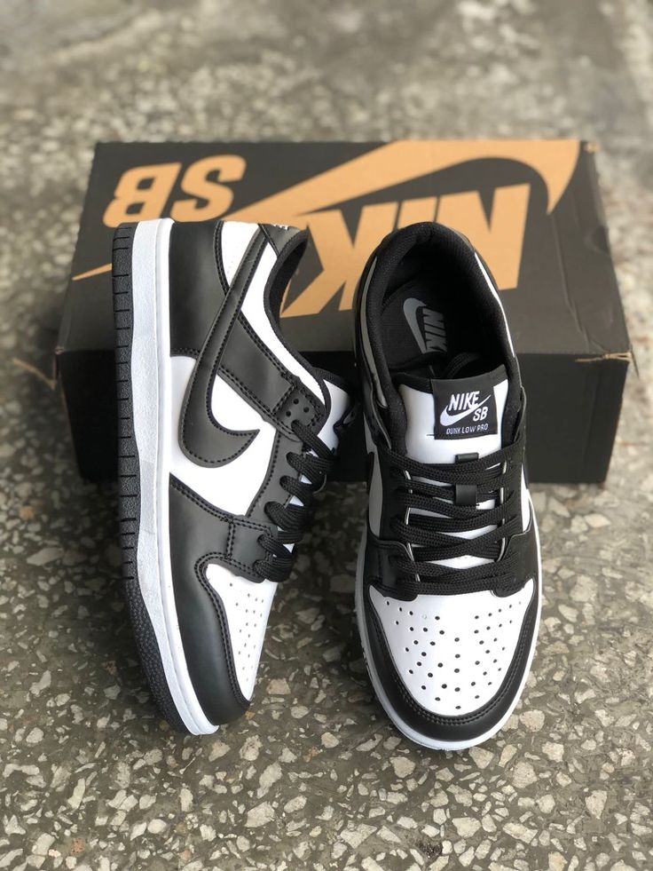NEW ARRIVAL HIGH QUALITY NIKE SB LOW DUNK; BLUE, BLACK, GREEN Classic Custom Airforce Unisex Men and Women Classic Fashionable High-quality Airforce Shoes Generic Sneakers Sizes 40-45