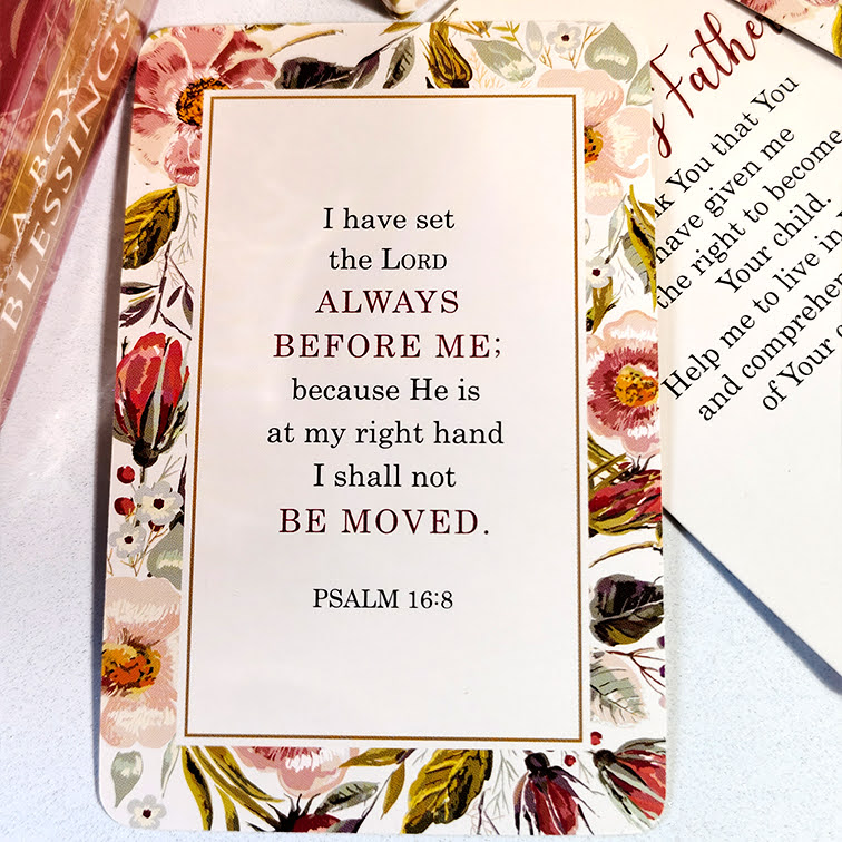 Prayers for a Woman’s Heart (Boxed Set) | Prayer Cards | Woman Girl Female Gift | Christian Gift | Mothers Day Gift | Gift Cards | Pocket Size Scripture Cards | Hearty Gift