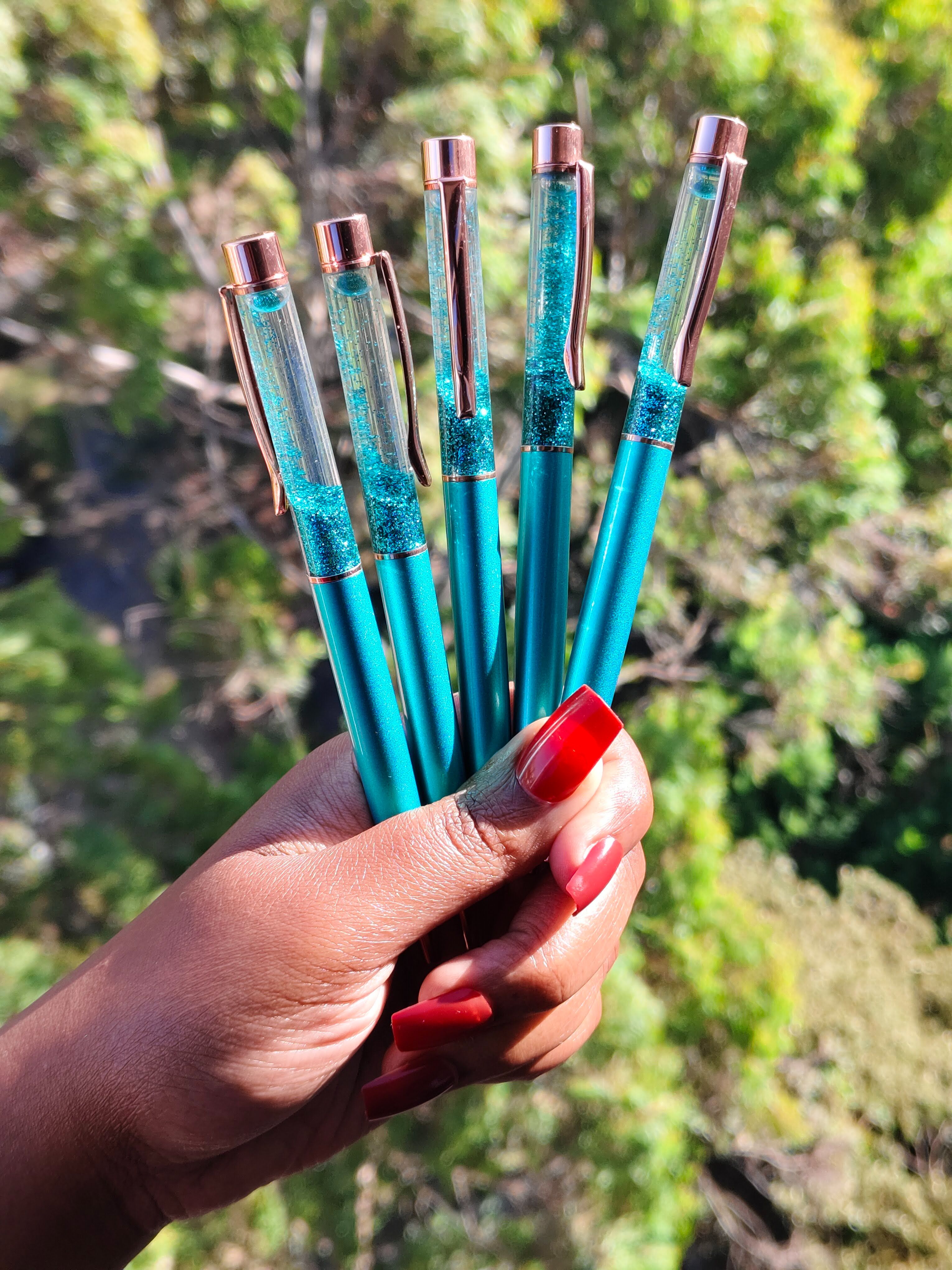 Green Metal Ballpoint Gift Pen with Dynamic Sand Glitter | Cute Black Ink Pen | School Supplies | Cute Gift | Office Supplies | Mothers Day Gift | Feminine Girl Gift | Stationery | Girly Stationery