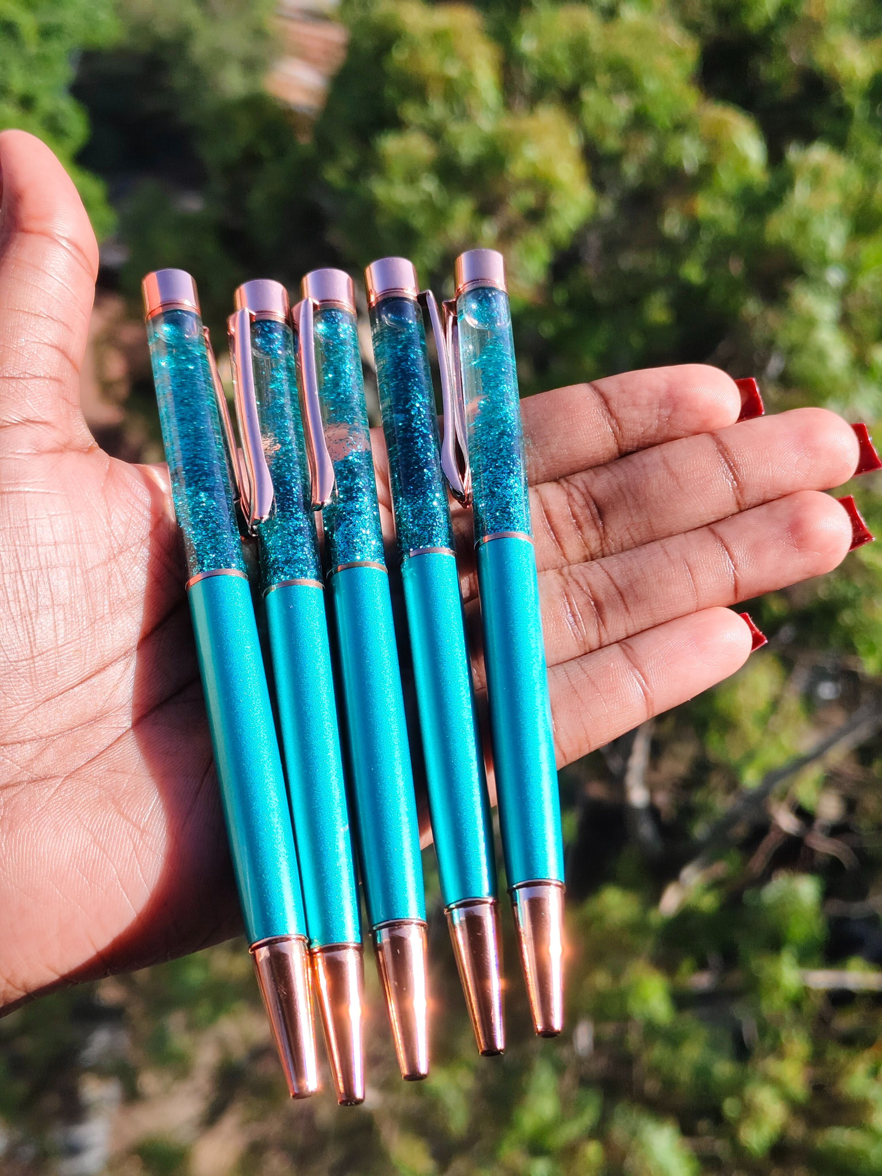 Green Metal Ballpoint Gift Pen with Dynamic Sand Glitter | Cute Black Ink Pen | School Supplies | Cute Gift | Office Supplies | Mothers Day Gift | Feminine Girl Gift | Stationery | Girly Stationery