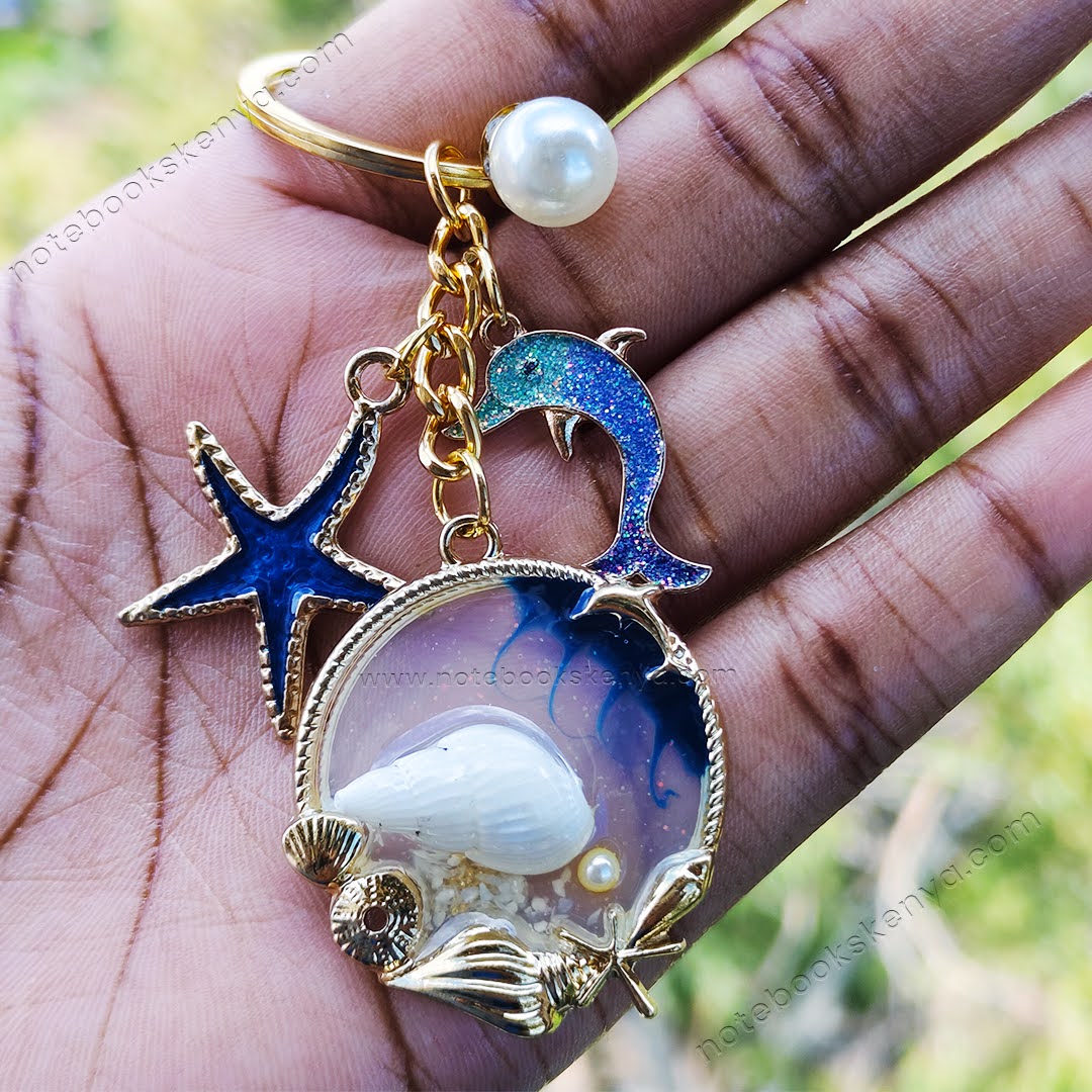 Fashion Starfish & Conch Keyring | A Touch of the Ocean | Key Chain for Keys | Key Holder | Plant Lover Key Chain | Cute Gift | Male Female Gift | Backpack Pendant | Car Key Holder | Bag Acessories