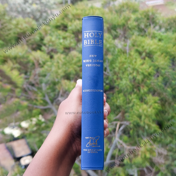 NKJV Holy Bible – Blue Vinyl Cover | End Of Verse Reference Bible | Comfort Print | Christian Bible NKJV | New King James Version (NKJV) | Concordance Bible | Gift Idea | Blue Bible